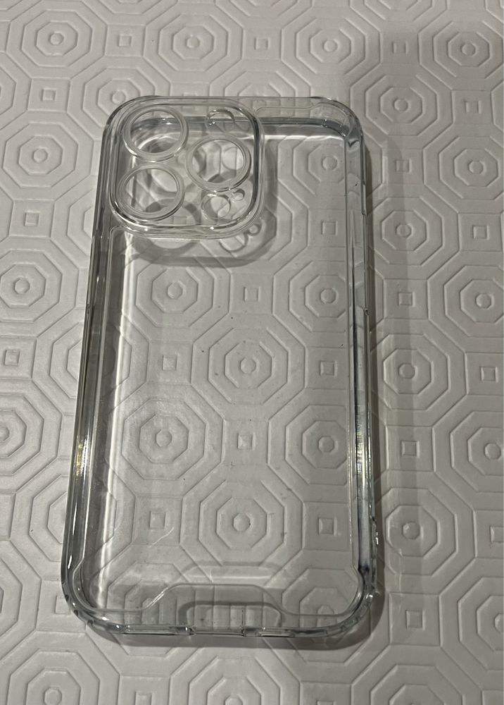 Capa iPhone 14 em silicone transparente