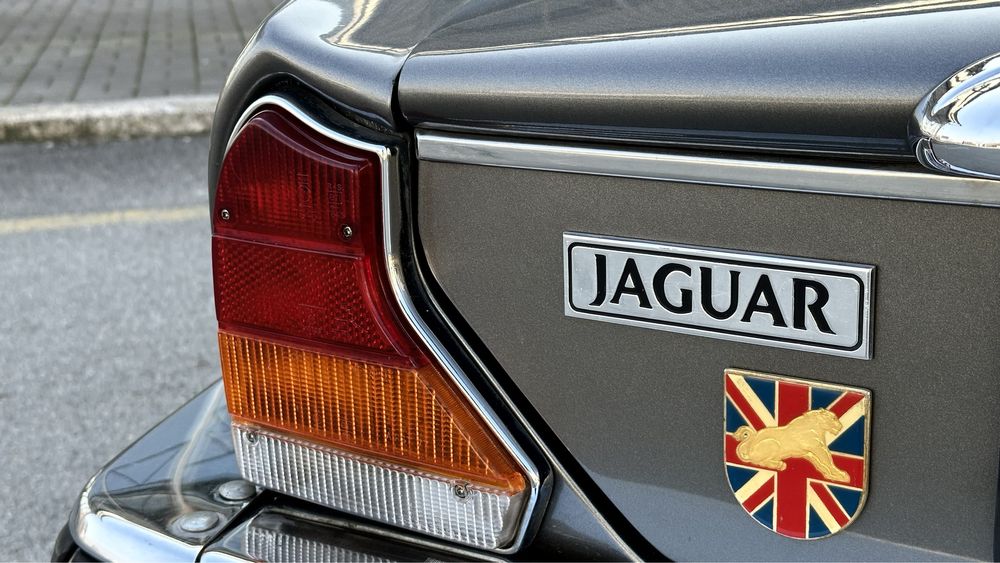 Продам эксклюзивный Jaguar XJ12 Daimler
