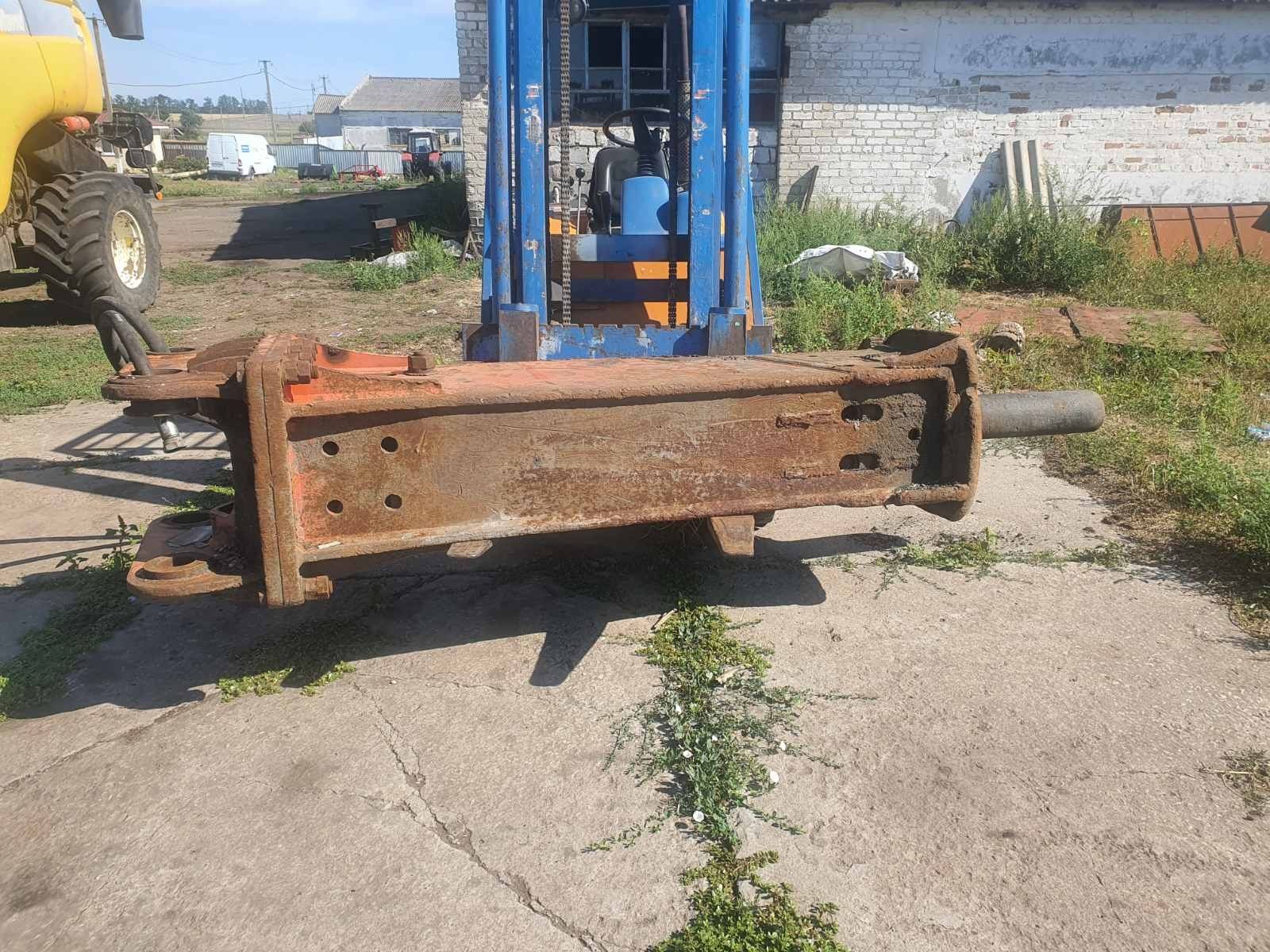Продам экскаватор JCB330