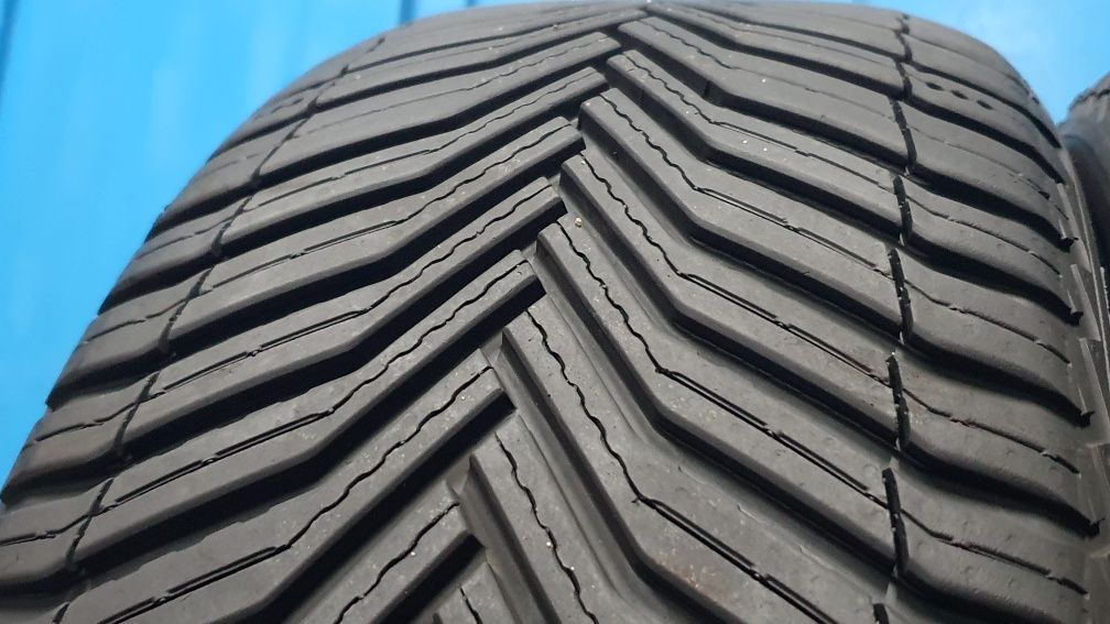 4 x 225/45 R17 Sprzedam opony całoroczne Michelin ! Rok 2022