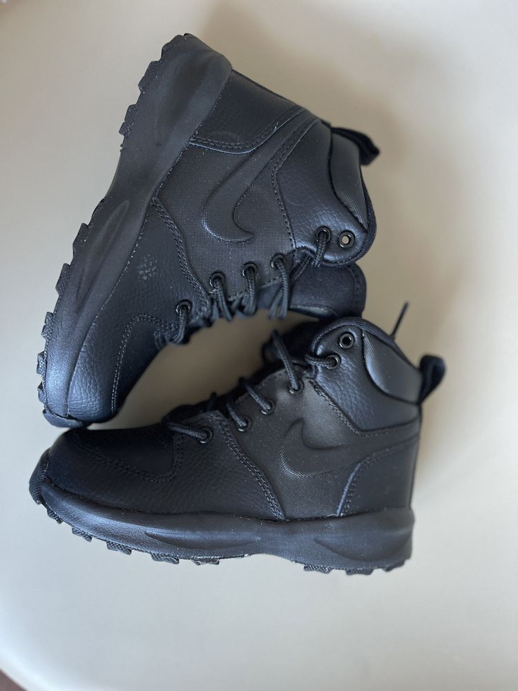 Nike manoa r.28,5 nowe