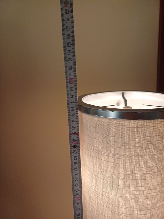 Lampa stojąca podłogowa