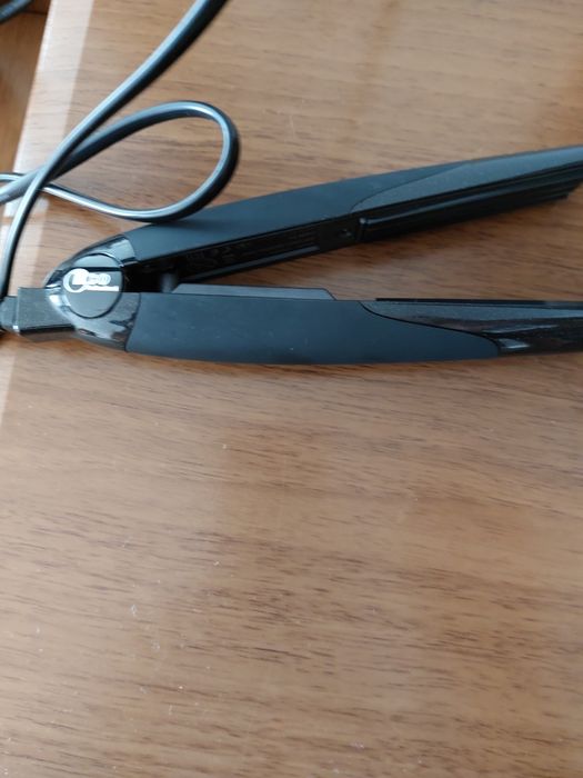 Міні-праска для волосся