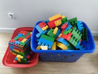Duże kolorowe klocki