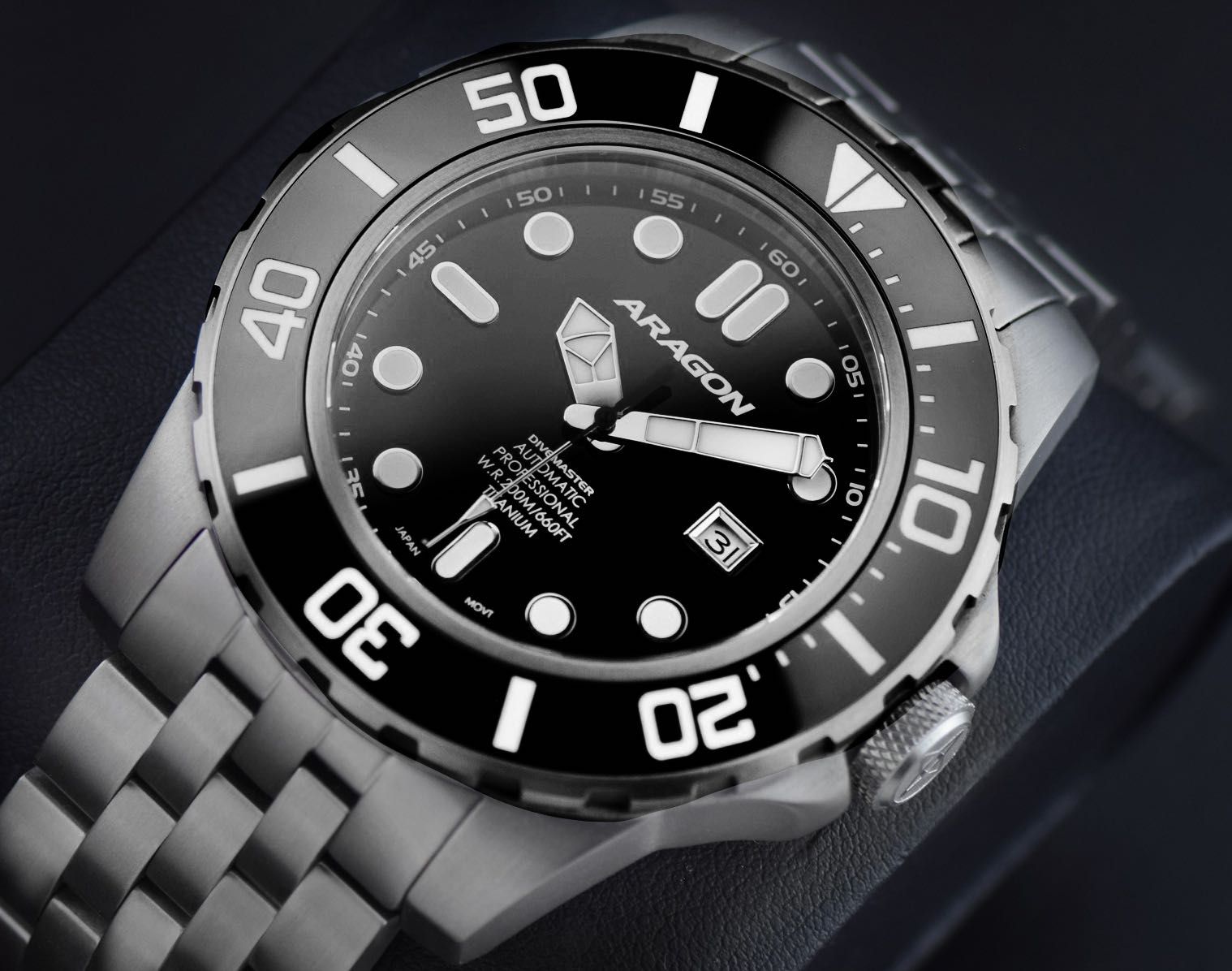 Часы ARAGON DM TITANIUM Ceramic Sapphire Automatic 50 mm. 200 MT.
