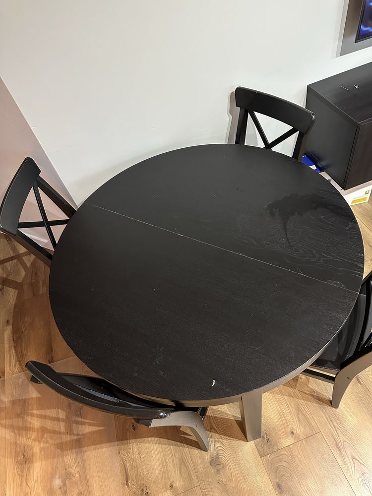 Okrągły, rozkładany stół z IKEA + 4 krzesła
