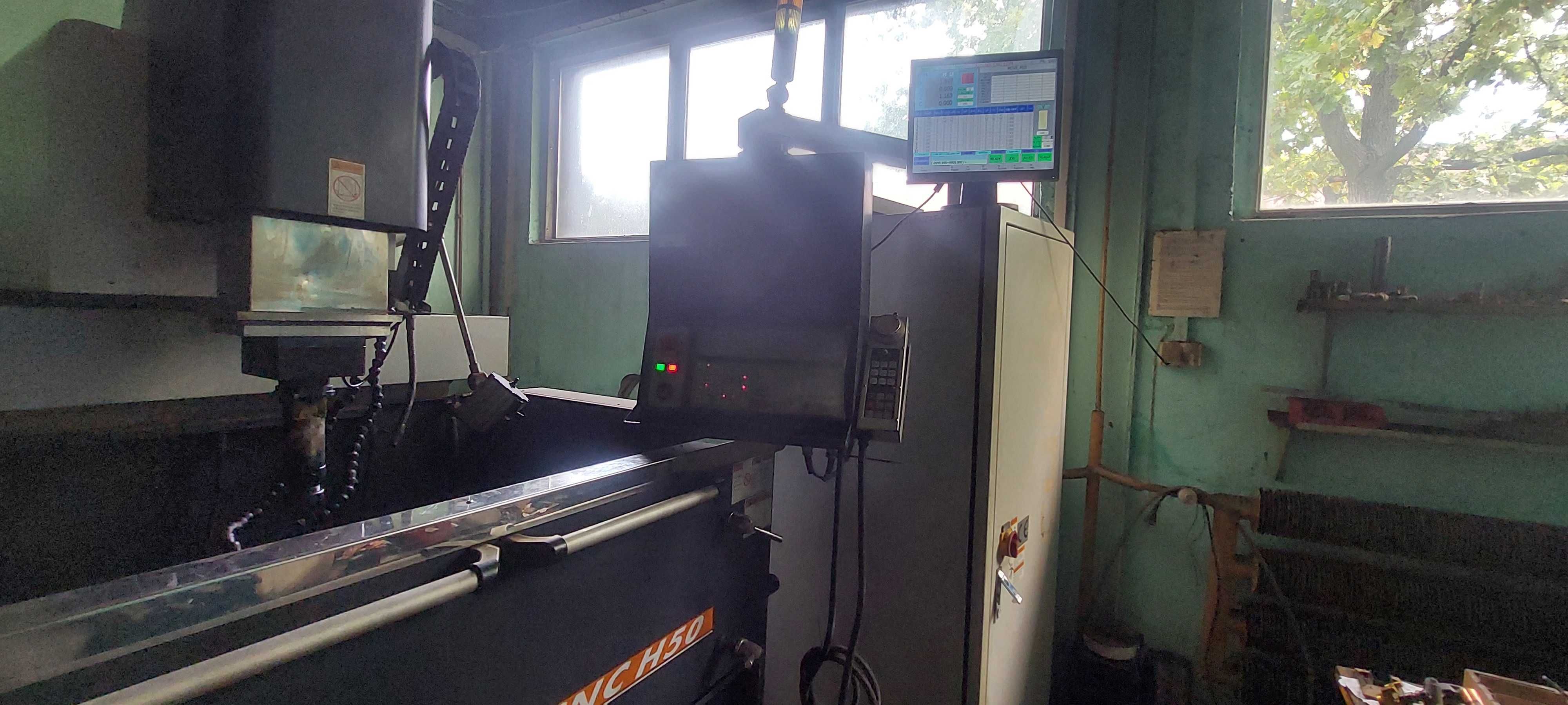 Elektrodrążarka wgłębna CNC Accutex H50
