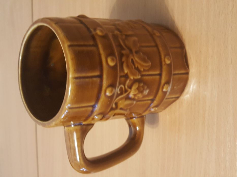 Kamionkowy KUFEL do piwa z chmielowym wzorem, styl vintage, szyszki