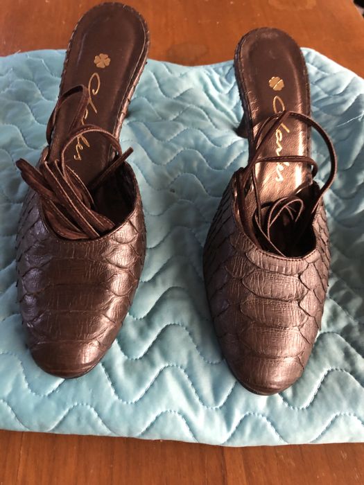 Sapatos  de cor castanho  numero 36 novosNovos 36