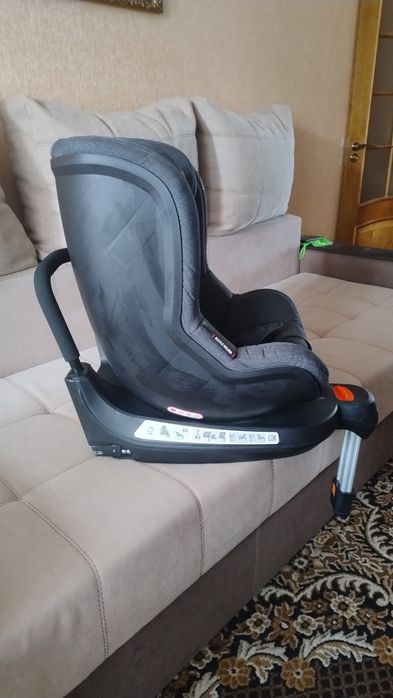 Продам автокрісло від народження Welldon
