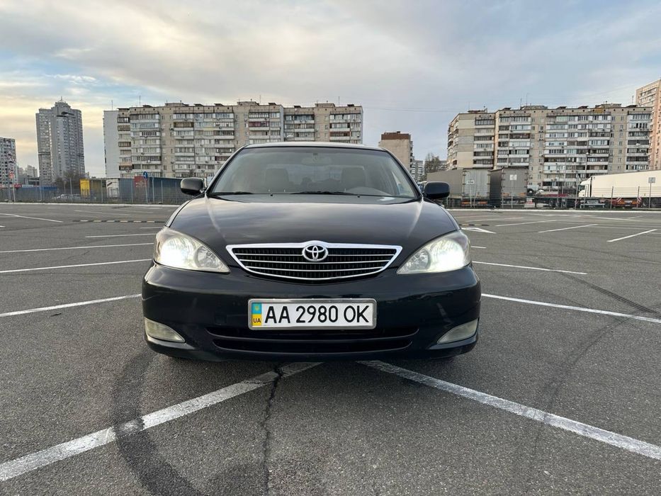 Toyota Camry 2.4 2004 год