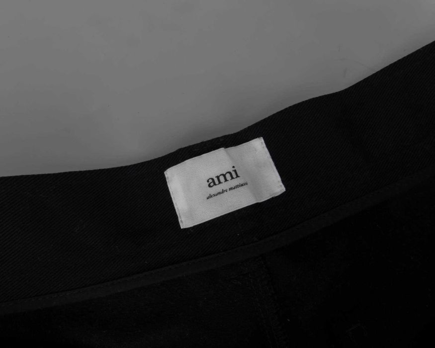 Стильные штаны карго от дорогого бренда AMI.Размер M