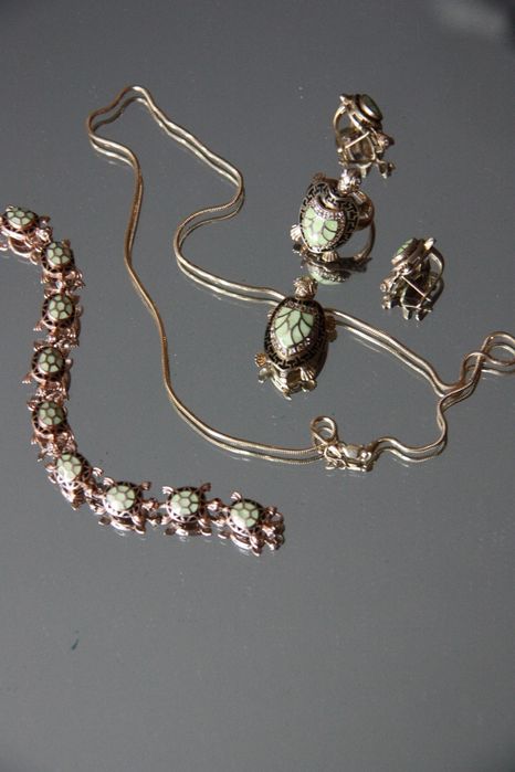 Гарнитур из жёлтого золота