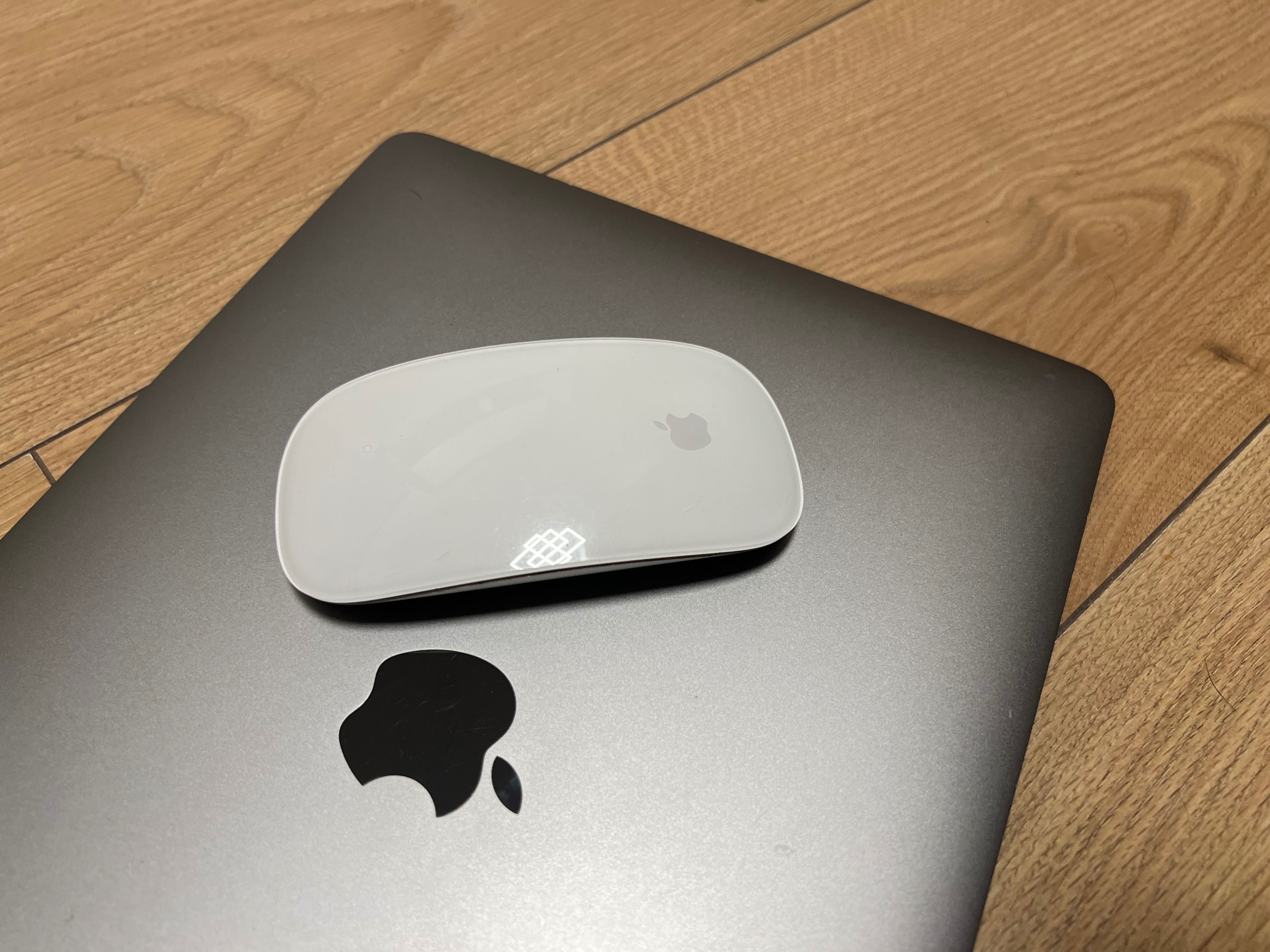 Magic Mouse 2 Apple w bardzo dobrym stanie!