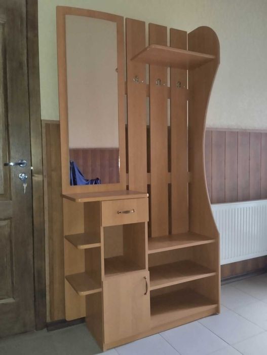 Продам меблі із дзеркалом для коридору та прихожої