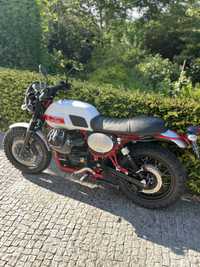 Moto Guzzi V7 Stornello