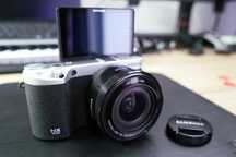 Samsung NX 500 + obiektyw 16-50 OIS + akcesoria