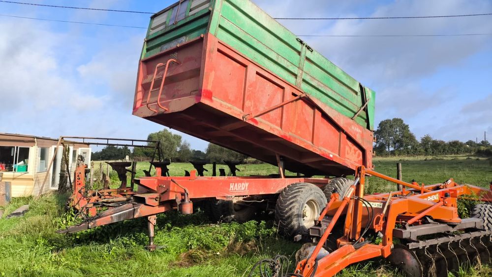 Przyczepa skorupowa 12,5 t skrętna ośka