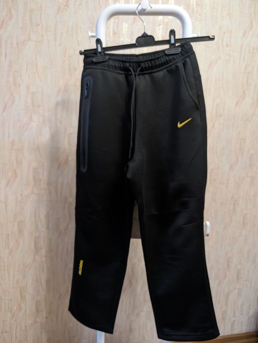Штани Nike tech fleece S розмір нові