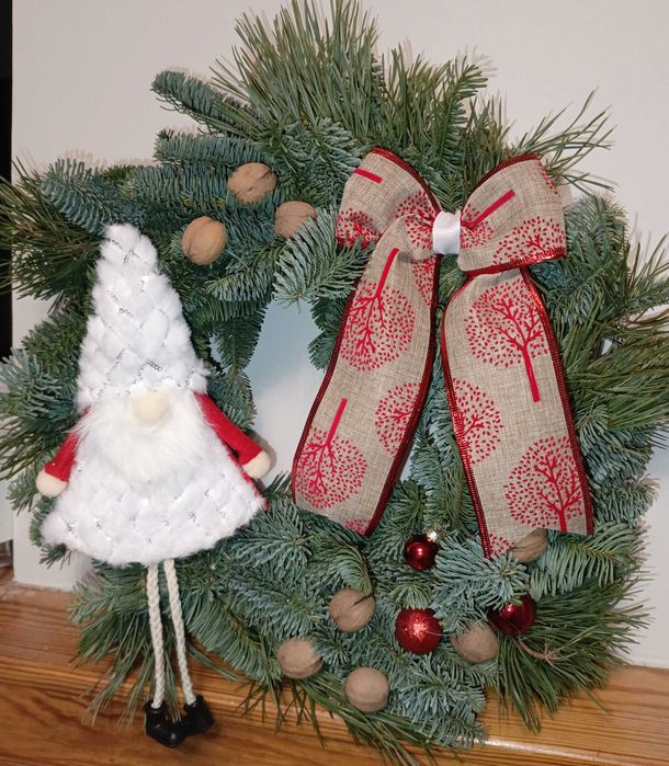 Wianek na drzwi świąteczny