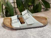 Кожаные шлепанцы Birkenstock 40 р