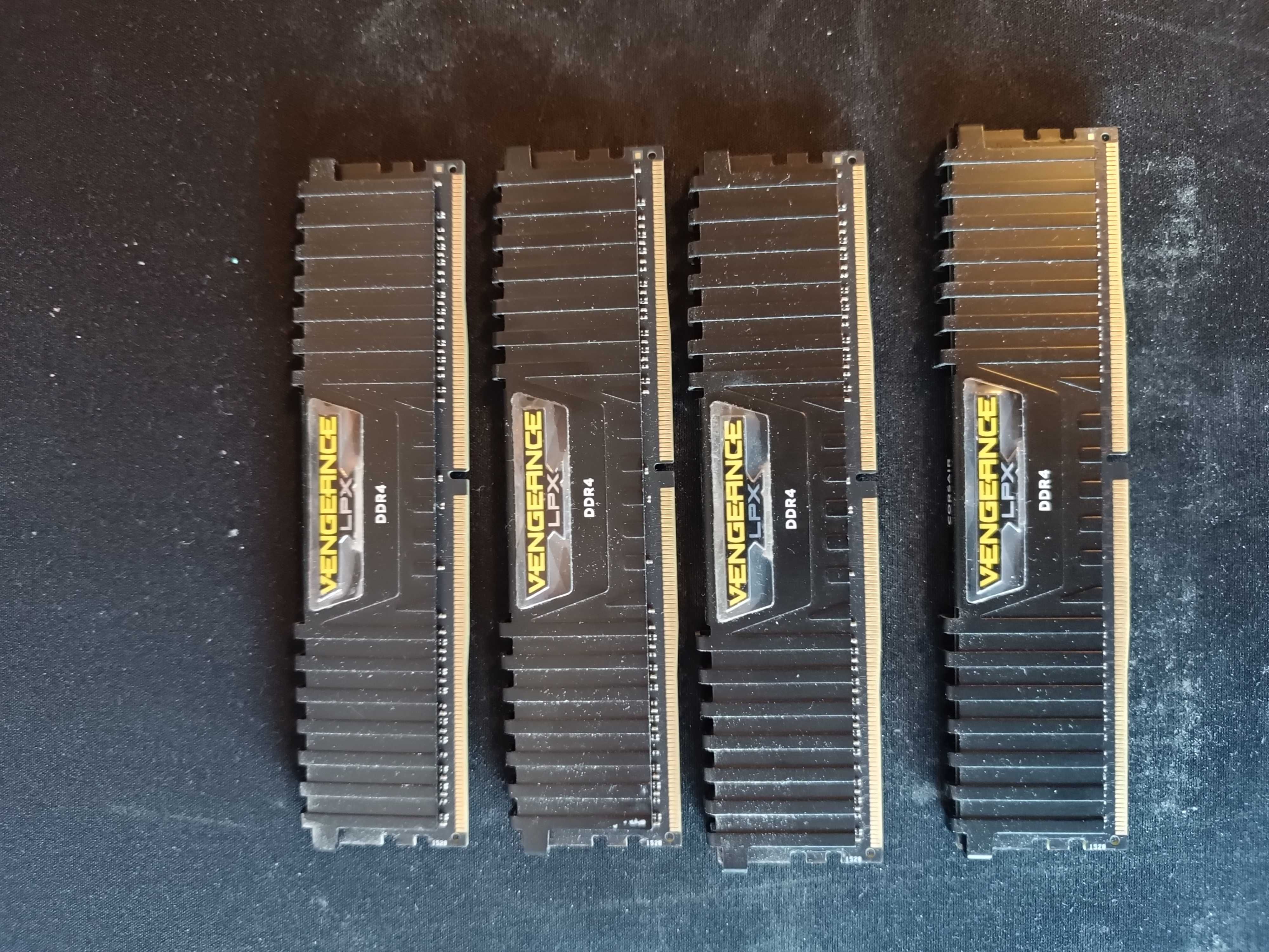 Pamięć RAM Corsair Vengeance 16GB (4x4GB) DDR4 2666MHz