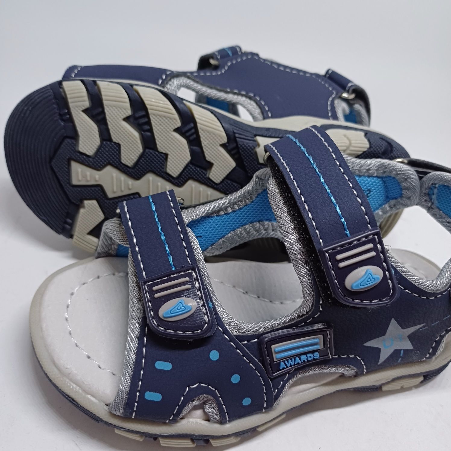 Nowe sandały roz 30 wkładka skórzana profilowana dł 19 cm