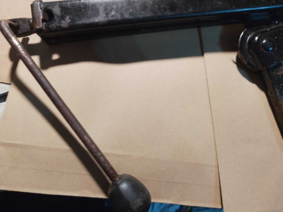 stary lewarek podnośnik prl