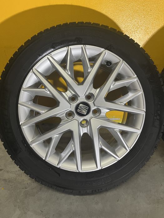 Vendo Jantes com Pneus 5x100 Seat