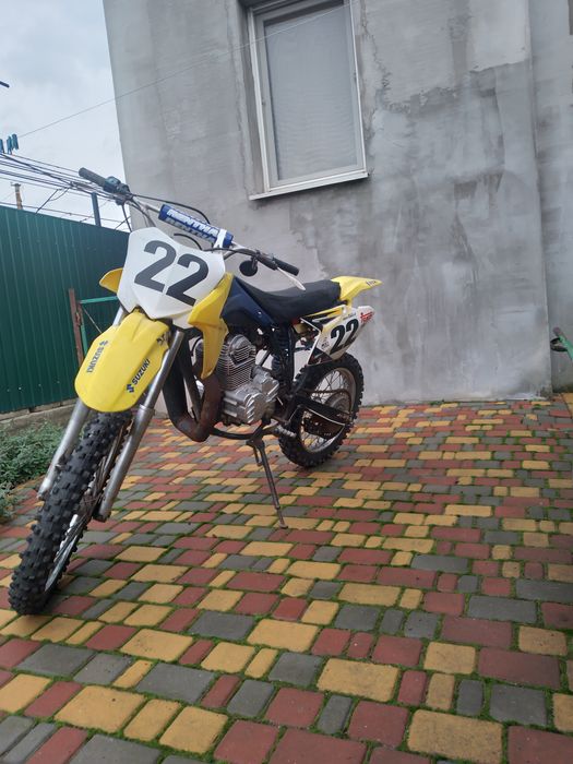 Кроссовый мотоцикл