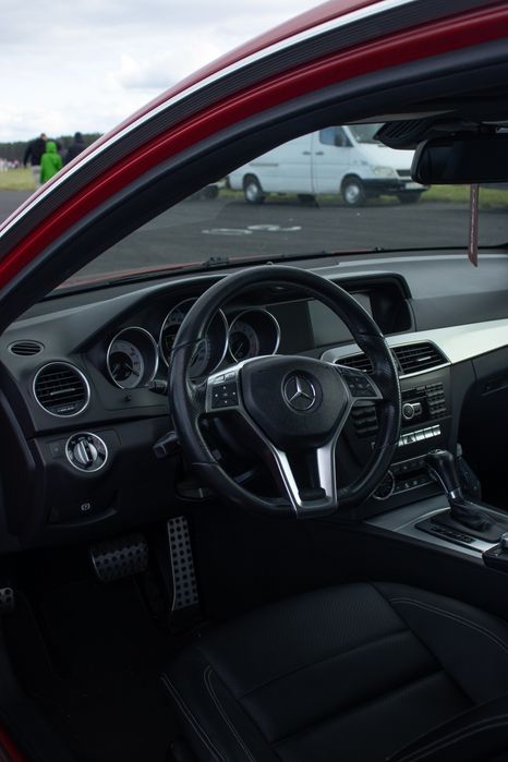 Mercedes w204 c350 coupe/ stance/ AMG / 306km / RWD