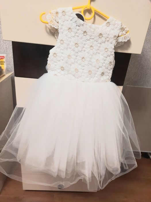 Святкова сукня для дівчинки р.104 - 110