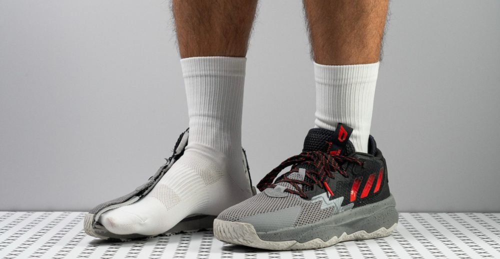 Розпродаж до ЧОРНОЇ ПʼЯТНИЦІ !!! Оригінальні кросівки adidas DAME 8