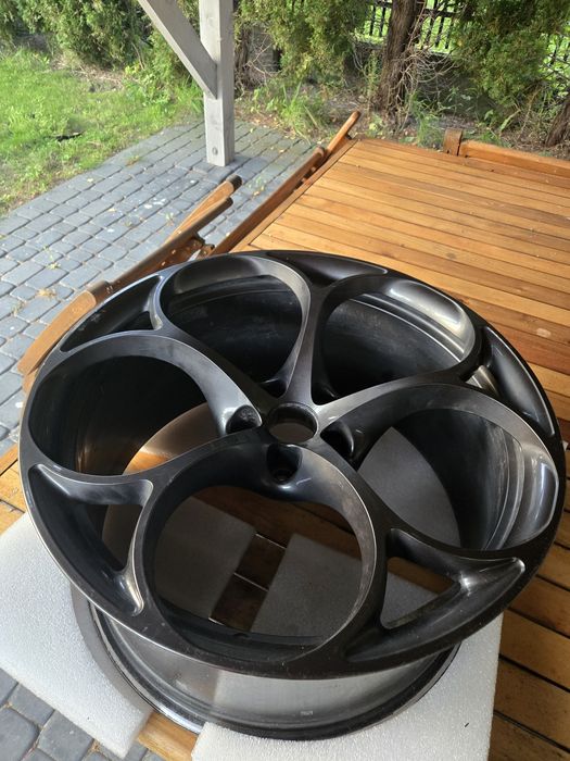 Felga Alfa Romeo Stelvio Quadrifoglio 20 cali 10J ET34