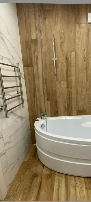 Кладка кафеля.санузел под ключь