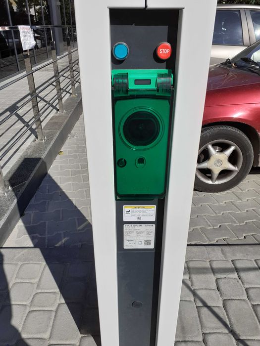 Зарядна станція для електромобіля Schneider EVLINK 22кВт - EVP2PE2222R