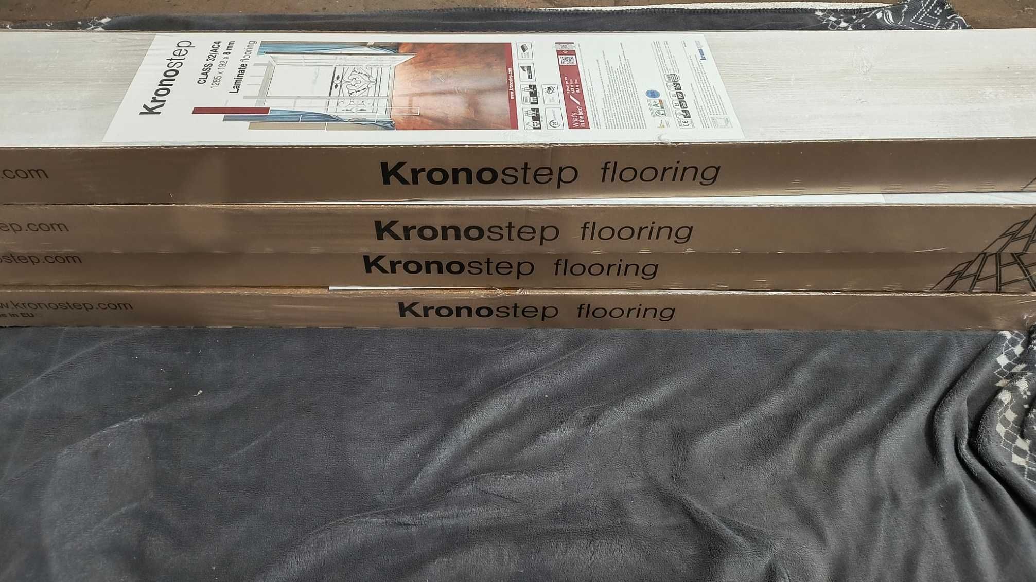 Panele podłogowe Kronostep AC4 / 8mm NOWE ! 8,5 m2