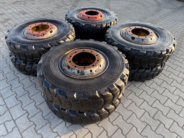 KOŁA do koparki komplet 11.00r20 8szt