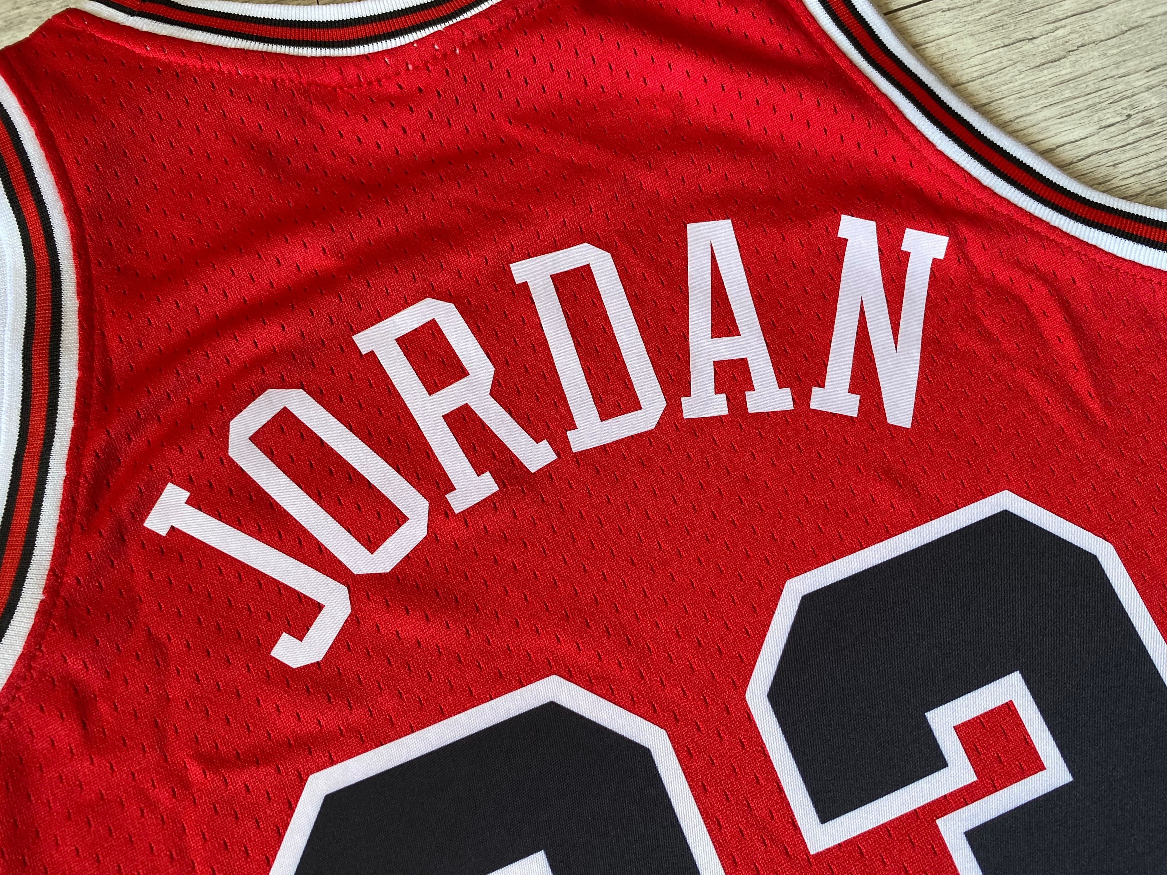 Koszulka Mitchell Ness swingman Bulls Jordan 1984 rookie roz L