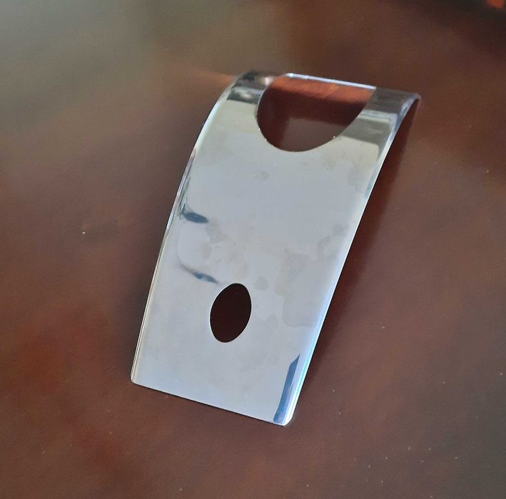 Suporte-descanso de mesa, para garrafas, em casquinha