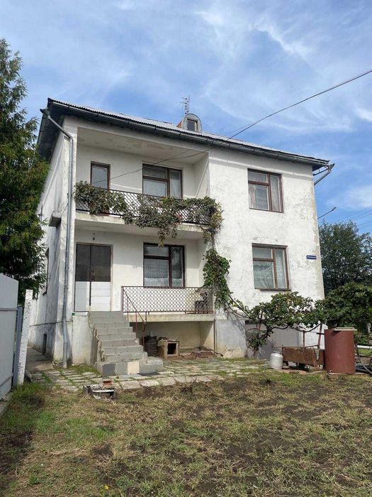 Продається 2 поверховий будинок