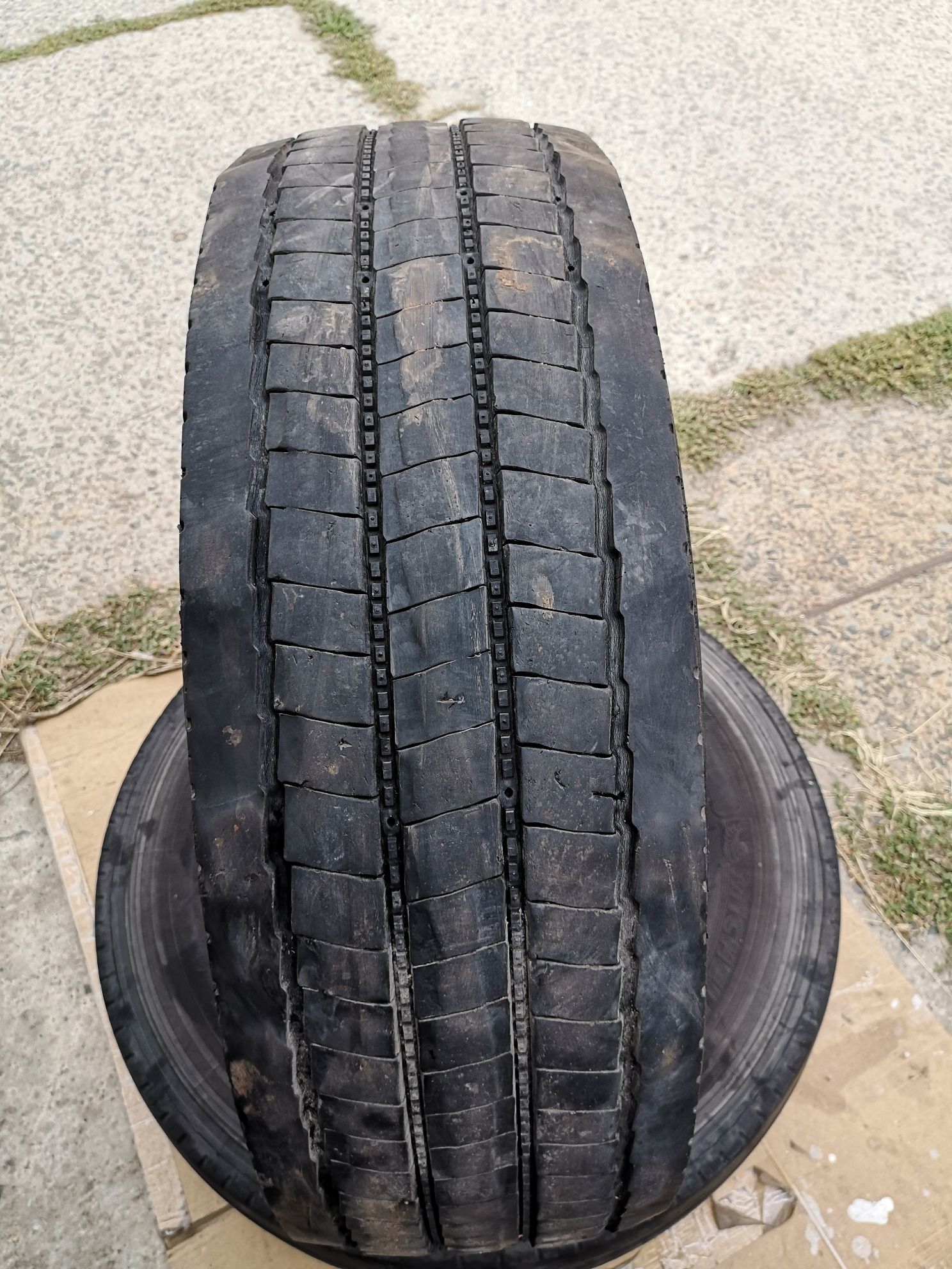 Michelin 245 x 70 R17,5