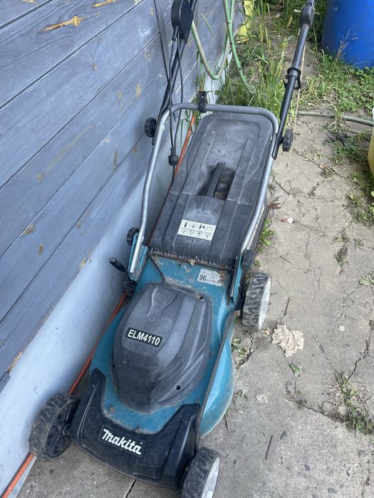 Kosiarka Makita ELM4110 uszkodzony silnik