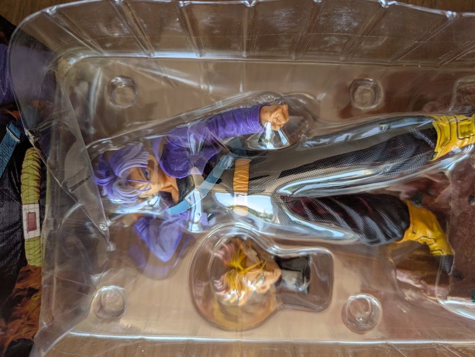 Dragon Ball Z figurka Trunks + pudełko