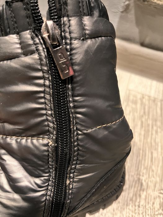 Продам зимові чоботи