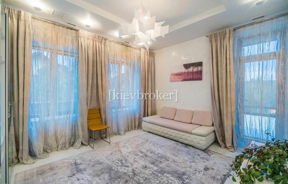 Продам будинок закрита вулиця 650м2 з ремонтом Гореничі Стоянка Ліс
