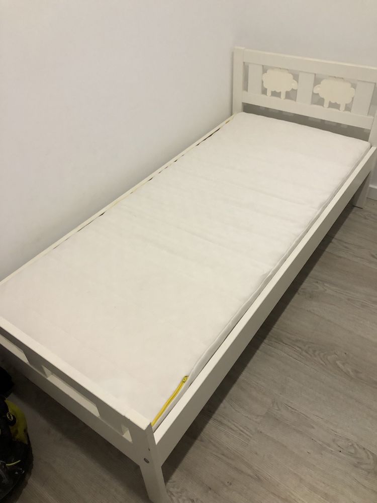 Cama intantil com colchao