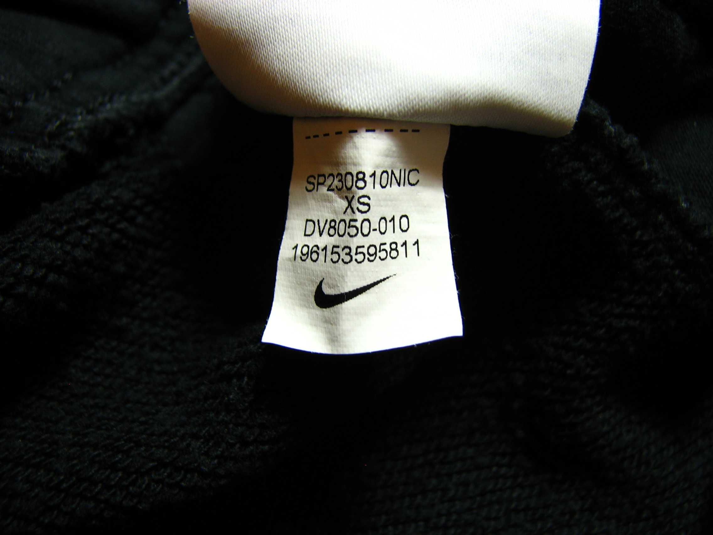 Spodnie joggery damskie Nike Air