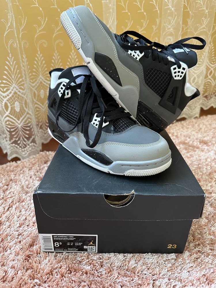 Мужские кроссовки Nike Air Jordan 4 Retro Stelth