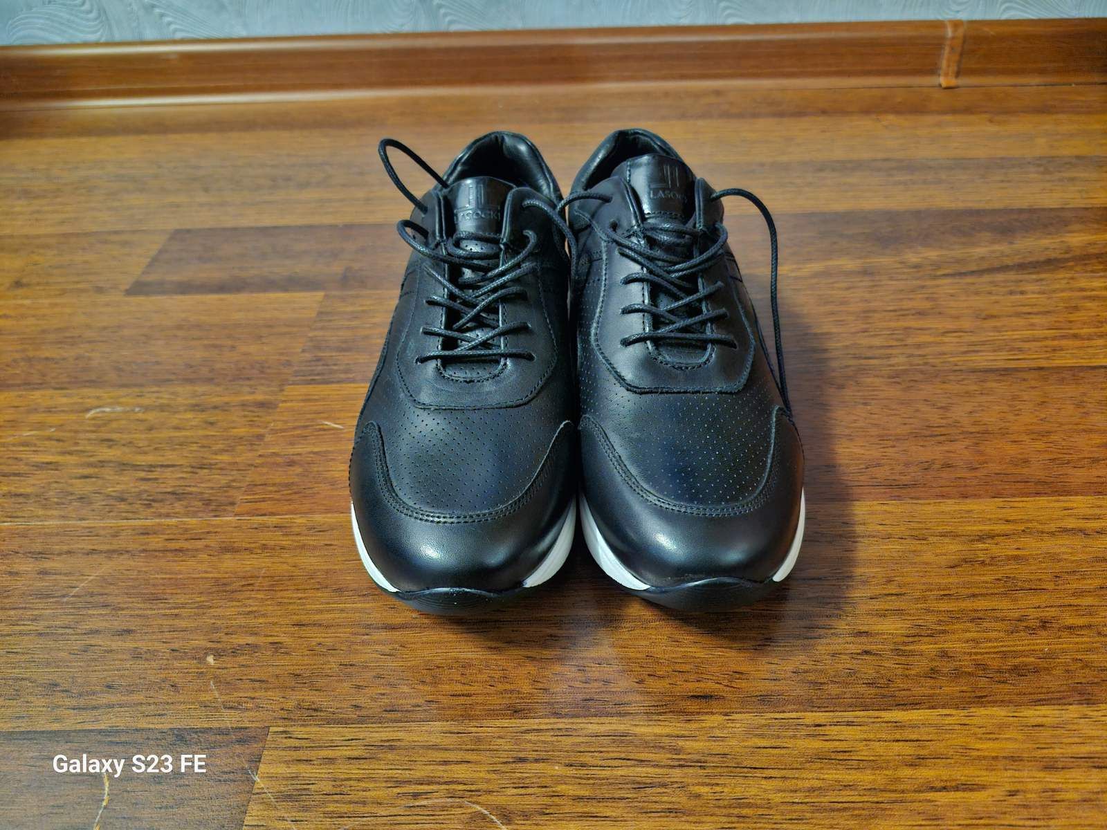 | Нові кросівки lasocki 39-го розміру | кросівки 39 розмір| |lasocki |